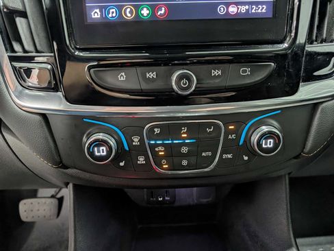 Used 2021 Chevrolet Traverse LT image 31