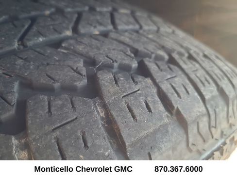 Used 2025 GMC Sierra 1500 SLT AWD/4WD image 13