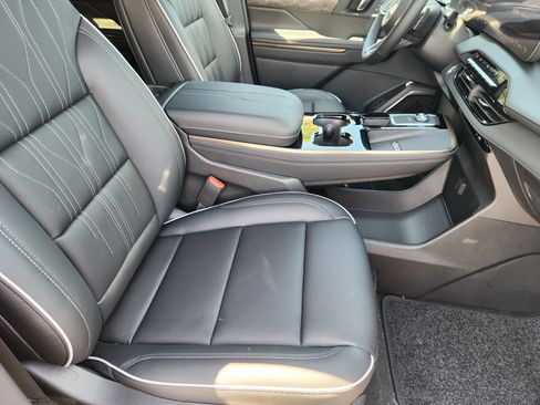 New 2025 Buick Enclave Avenir w/ Trailering Package, 5000 lbs. image 10