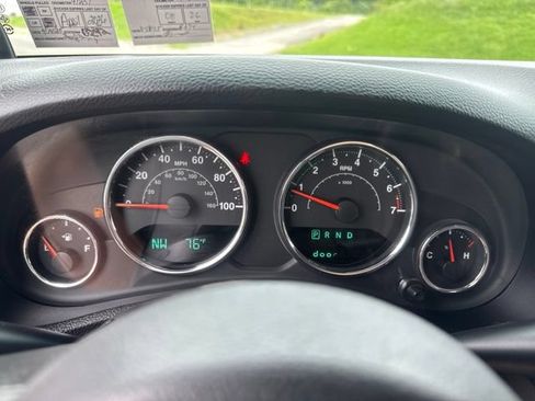 Used 2012 Jeep Wrangler Unlimited Sport AWD/4WD image 20