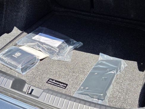 Used 2026 Volkswagen Jetta SE FWD image 50