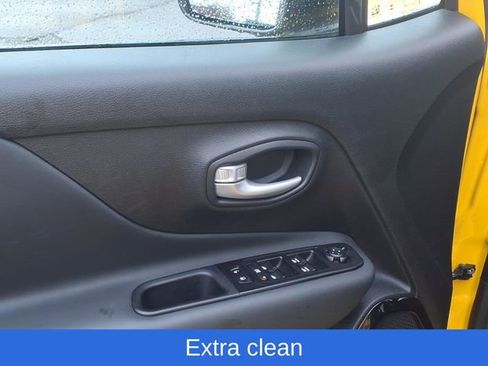 Used 2023 Jeep Renegade Altitude AWD/4WD image 9