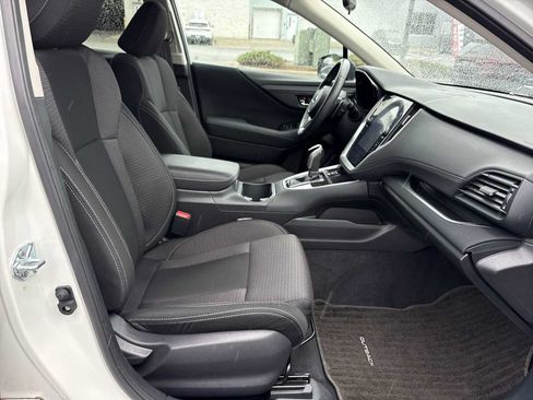 Used 2025 Subaru Outback Premium AWD/4WD image 28