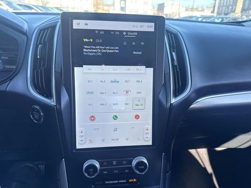 Used 2024 Ford Edge Titanium image 24