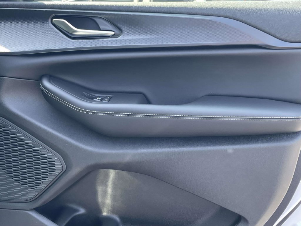 New 2027 Jeep Grand Cherokee Laredo AWD/4WD image 17