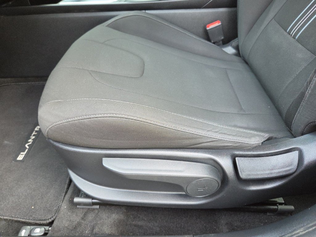 Used 2021 Hyundai Elantra SEL FWD image 16