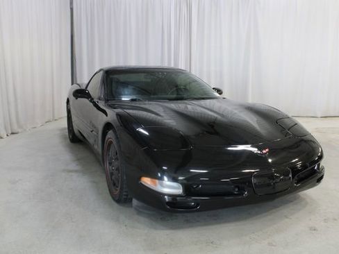 Used 2000 Chevrolet Corvette Coupe w/ Memory Pkg RWD image 33