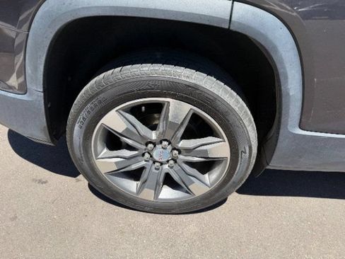 Used 2018 GMC Acadia SLT AWD/4WD image 29