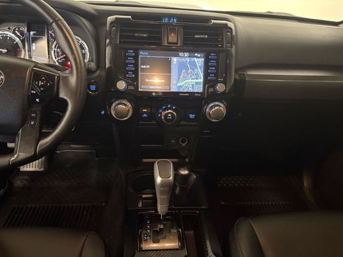 Used 2024 Toyota 4Runner TRD Off-Road Premium w/ Moonroof Package AWD/4WD image 23