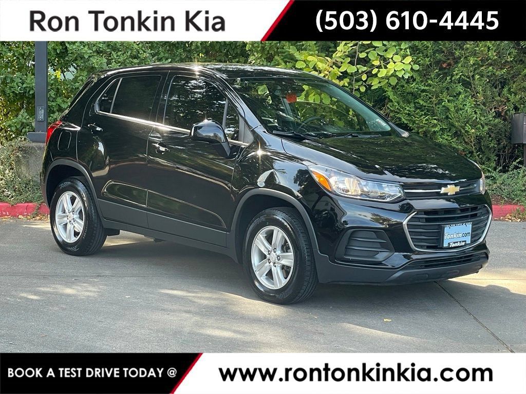 Used 2018 Chevrolet Trax LS AWD/4WD image 1