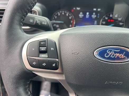 Used 2024 Ford Explorer XLT w/ Equipment Group 202A image 27