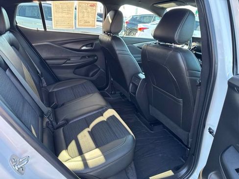 Used 2024 Buick Envista Preferred w/ Convenience I Package FWD image 22