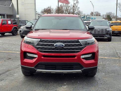 Used 2022 Ford Explorer XLT w/ Equipment Group 202A image 25