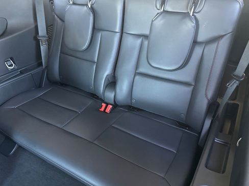 Used 2025 Ford Explorer ST image 15