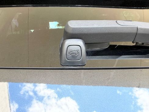 Used 2025 Genesis GV80 2.5T Standard AWD/4WD image 19