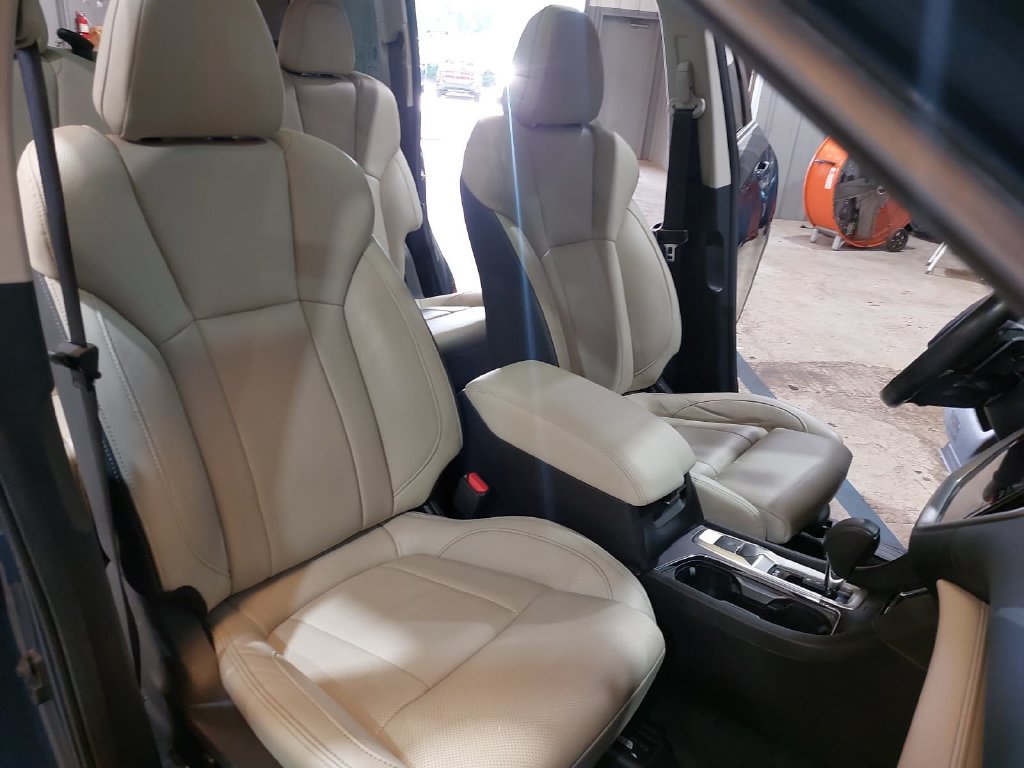 Used 2023 Subaru Ascent Limited w/ Technology Package AWD/4WD image 10