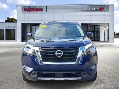 Certified 2025 Nissan Pathfinder SL FWD image 2