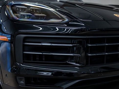 New 2026 Porsche Cayenne image 17