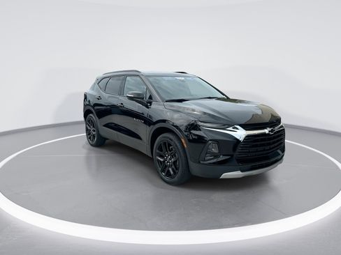 Used 2022 Chevrolet Blazer LT FWD image 2