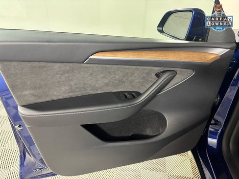 Used 2023 Tesla Model Y Performance AWD/4WD image 12