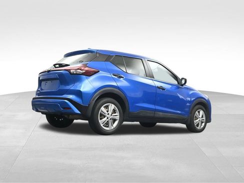 Used 2022 Nissan Kicks S FWD image 14