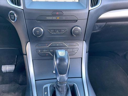 Certified 2017 Ford Edge SEL w/ Equipment Group 201A image 32