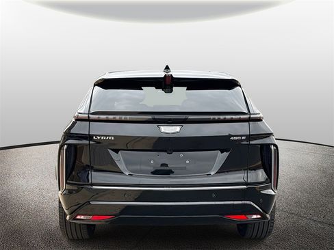 Used 2025 Cadillac Lyriq Luxury w/ LPO, Floor Liner Package image 4