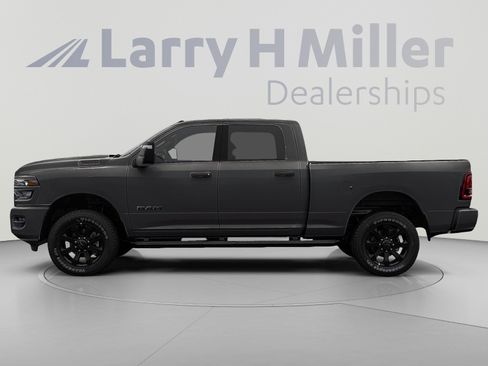 New 2026 RAM 2500 Big Horn AWD/4WD image 2