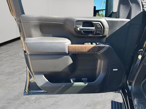 Used 2021 GMC Sierra 2500 Denali w/ Denali Ultimate Package image 25