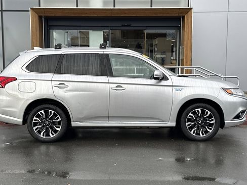 Used 2018 Mitsubishi Outlander GT image 8