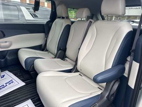 New 2026 Kia Carnival EX FWD image 49