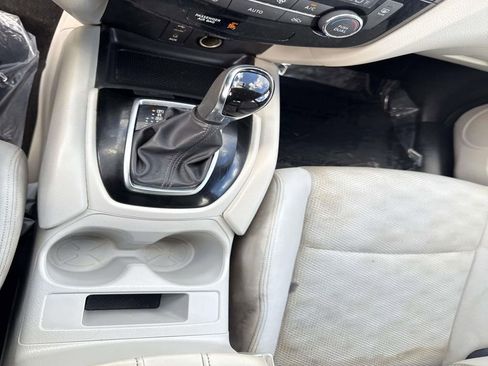 Certified 2018 Nissan Rogue Sport SV image 28