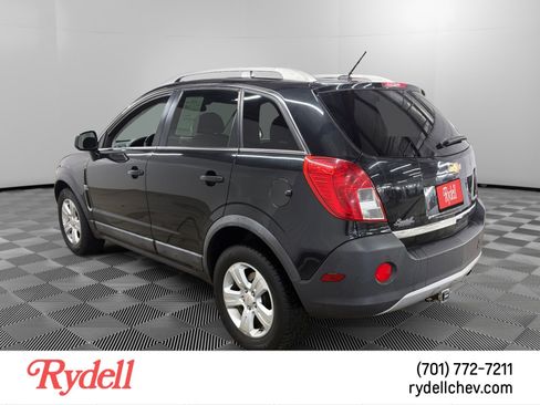 Used 2014 Chevrolet Captiva Sport LS image 3