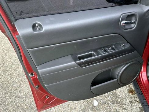 Used 2015 Jeep Patriot High Altitude image 14