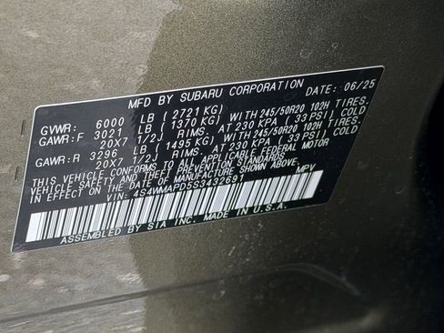 Used 2025 Subaru Ascent Limited AWD/4WD image 11