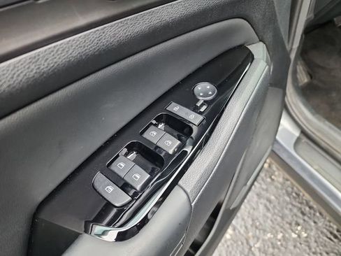 Used 2025 Kia Sportage EX w/ Premium Package image 10
