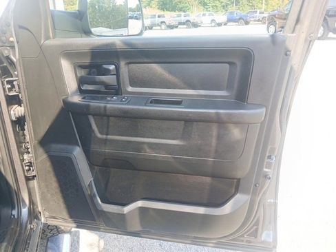 Used 2018 RAM 3500 Tradesman w/ Chrome Appearance Group image 36