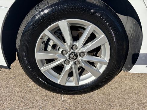 Used 2025 Toyota Camry LE image 24