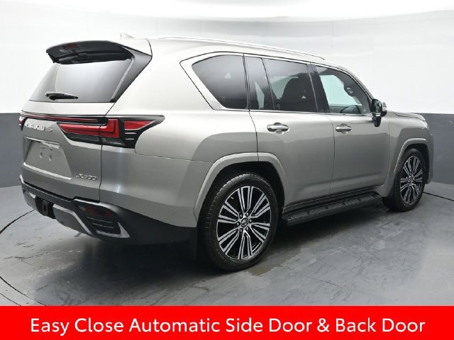 Used 2023 Lexus LX 600 4WD w/ Luxury Package image 7