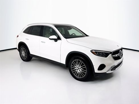 Certified 2025 Mercedes-Benz GLC 300 image 1