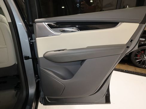 Certified 2024 Cadillac XT6 Premium Luxury image 19