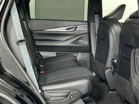 Certified 2025 INFINITI QX60 Luxe FWD image 25