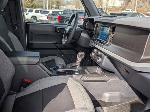 Used 2021 Ford Bronco 4-Door w/ Sasquatch Package image 38