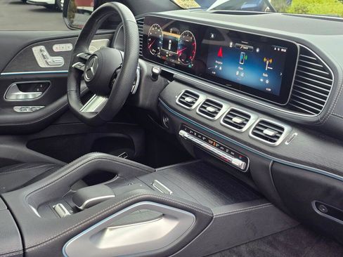 Used 2024 Mercedes-Benz GLS 450 4MATIC image 30