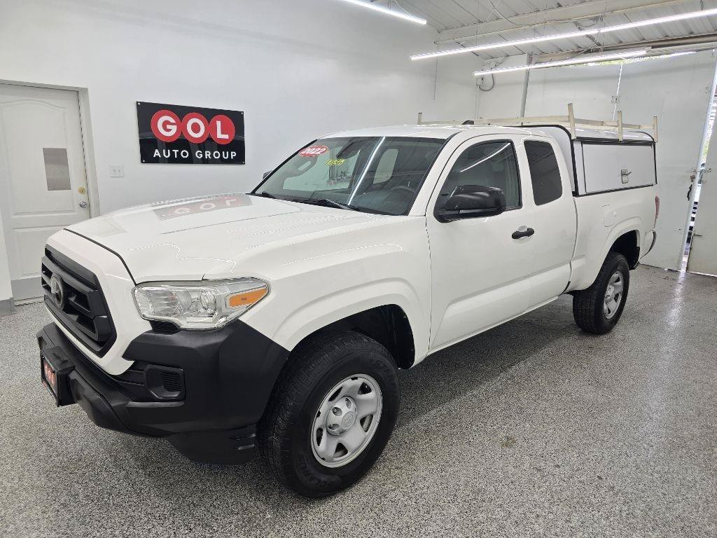 Used 2022 Toyota Tacoma SR RWD image 3