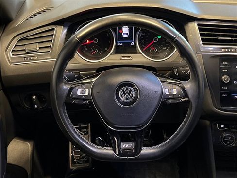 Certified 2020 Volkswagen Tiguan SE image 19