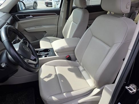 Used 2021 Volkswagen Atlas SE w/ Towing Package AWD/4WD image 13