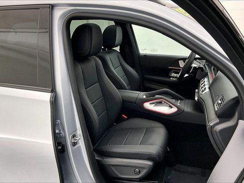 Used 2026 Mercedes-Benz GLS 450 4MATIC image 6