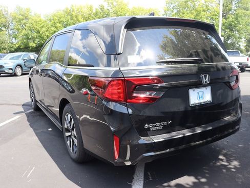 Used 2026 Honda Odyssey EX-L image 3