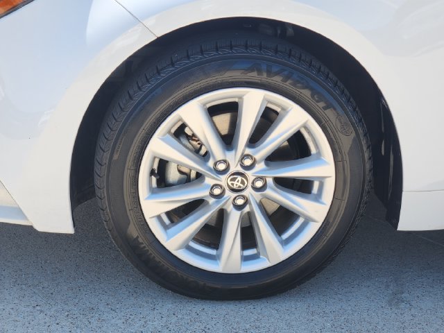 Used 2026 Toyota Corolla LE w/ LE Premium Package FWD image 17